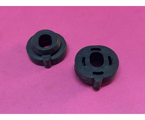 RADYATÖR ALT LASTİK CORSA D